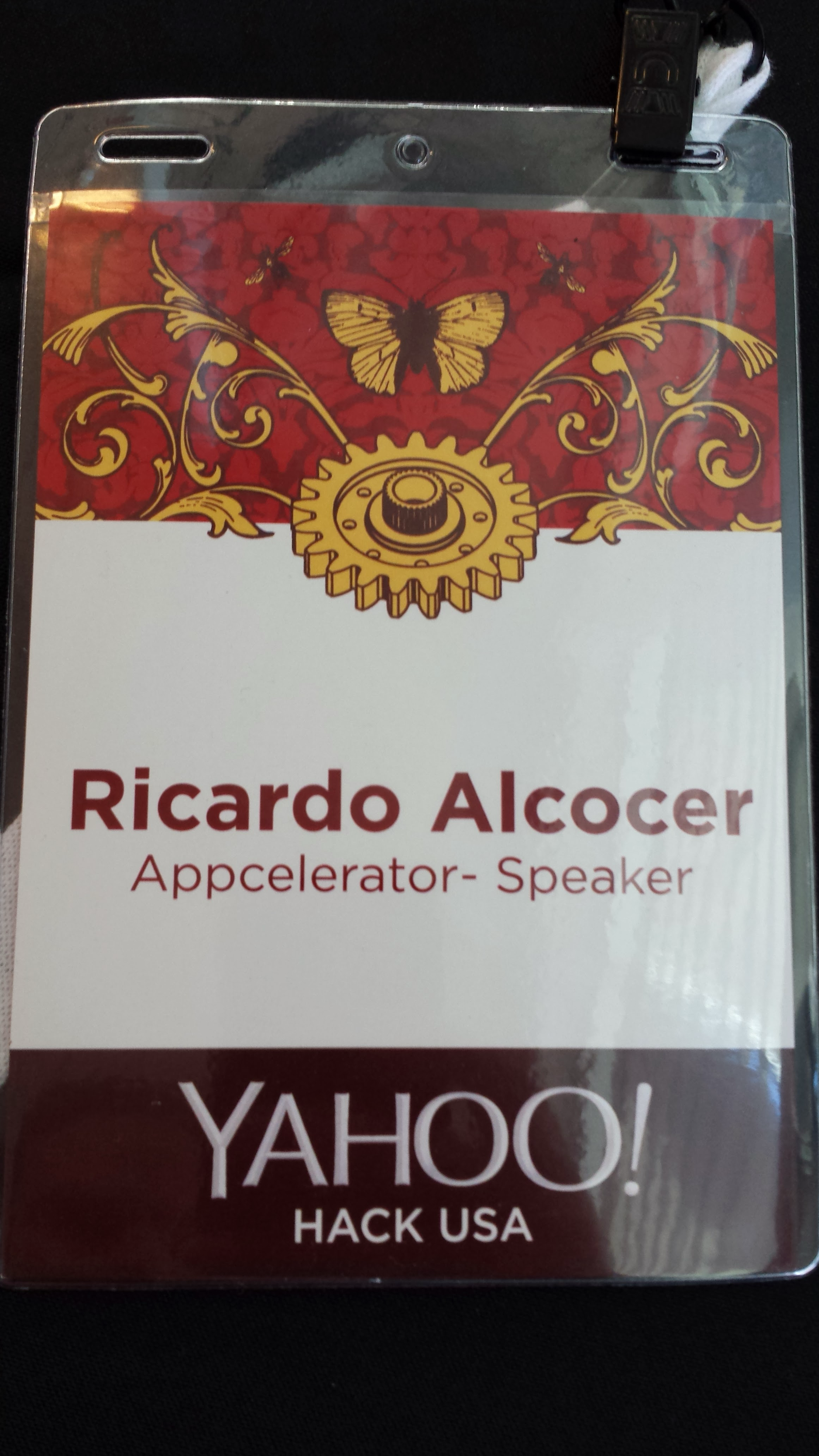Mi gafete cuando participé como conferenciante en Yahoo!
